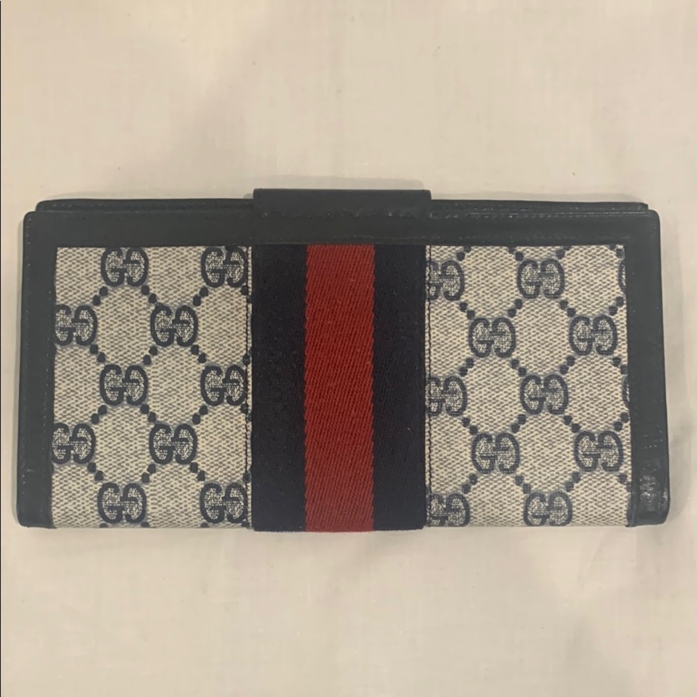 Gucci Black and Red Wallet with Iconic Design - Picture 2 of 7